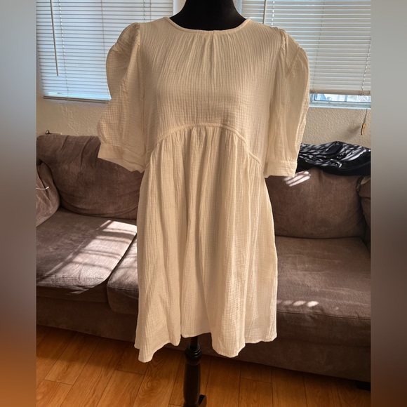 Vici Dresses & Skirts - VICI white dress